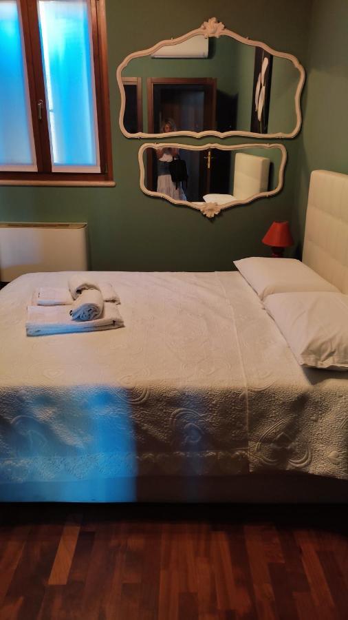 Casa Elisabetta Lägenhet Peschiera del Garda Exteriör bild